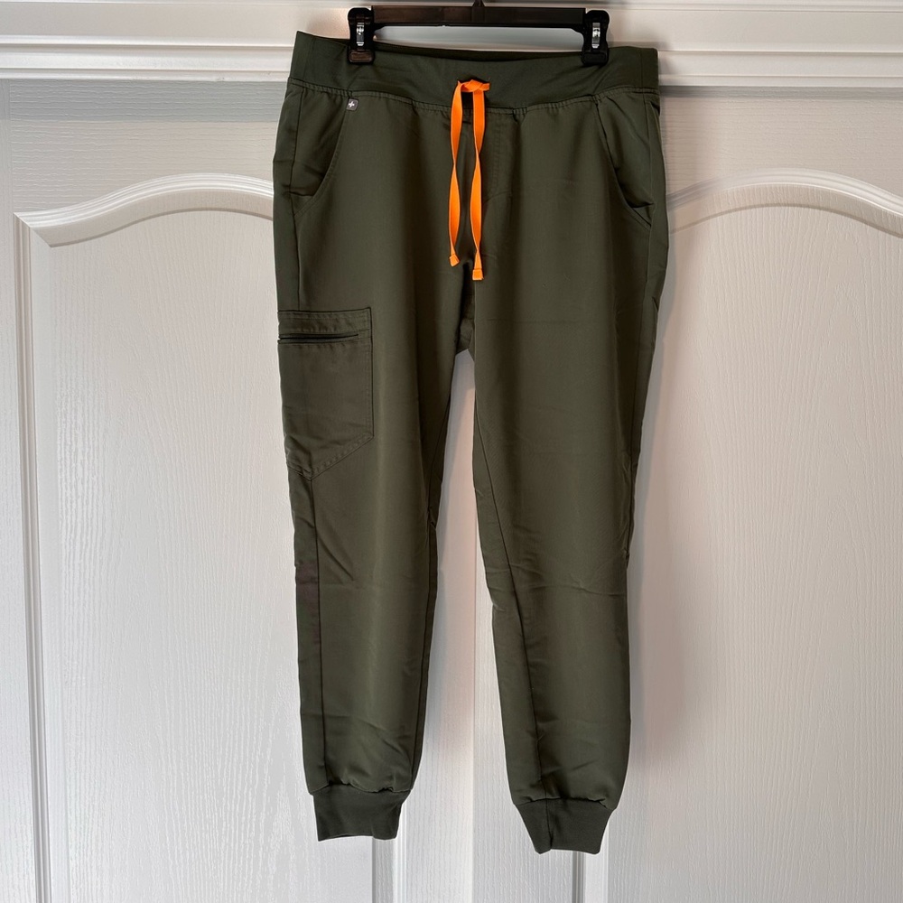 FIGS Moss Zamora Jogger Scrub Pants